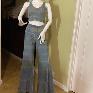 COPY - 2 pieces bell bottom and top